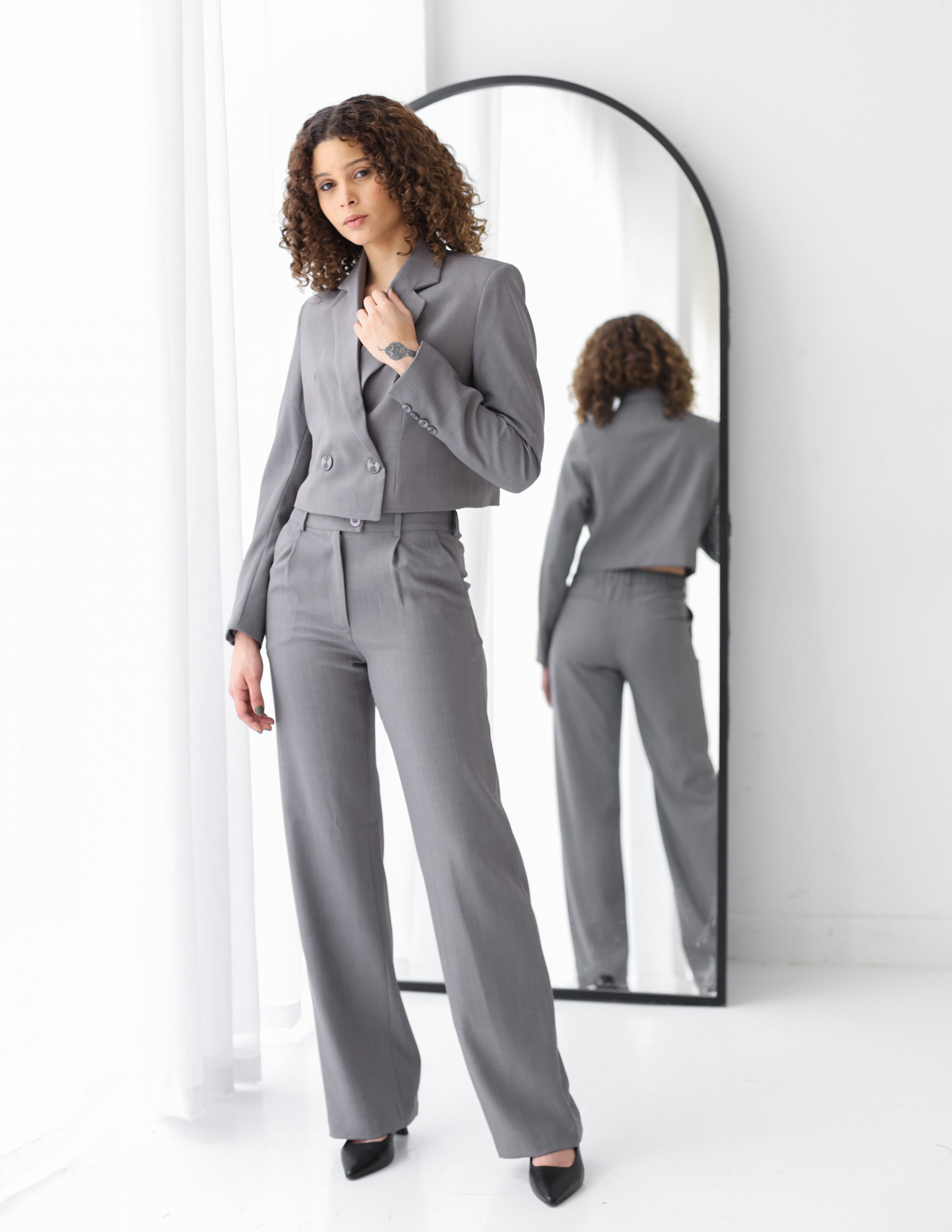 Gray Breeze Wide-Leg Straight Mid Pants