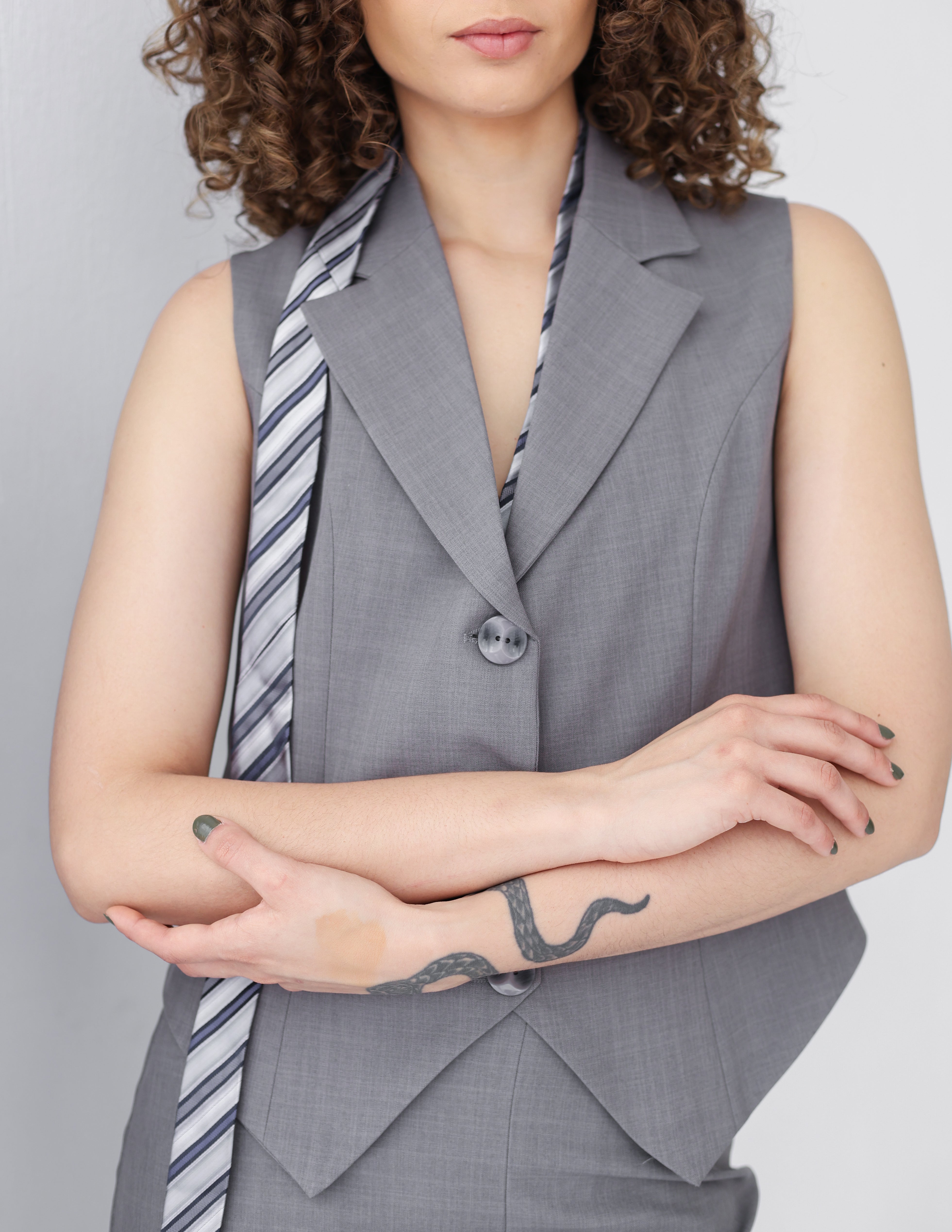 Gray Breeze Cropped Vest