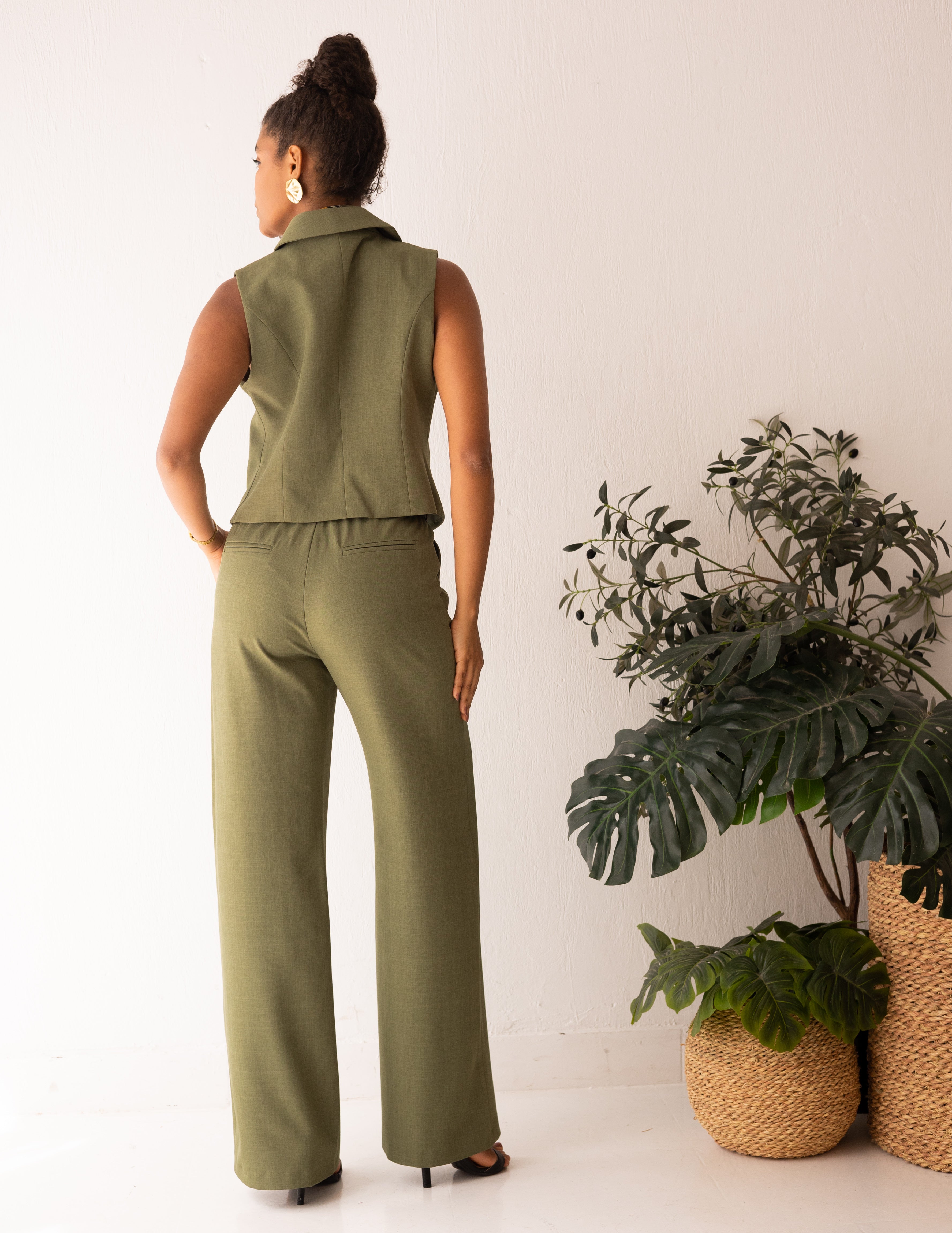 سترة قصيرة مزدوجة الصدر من Olive Glamour