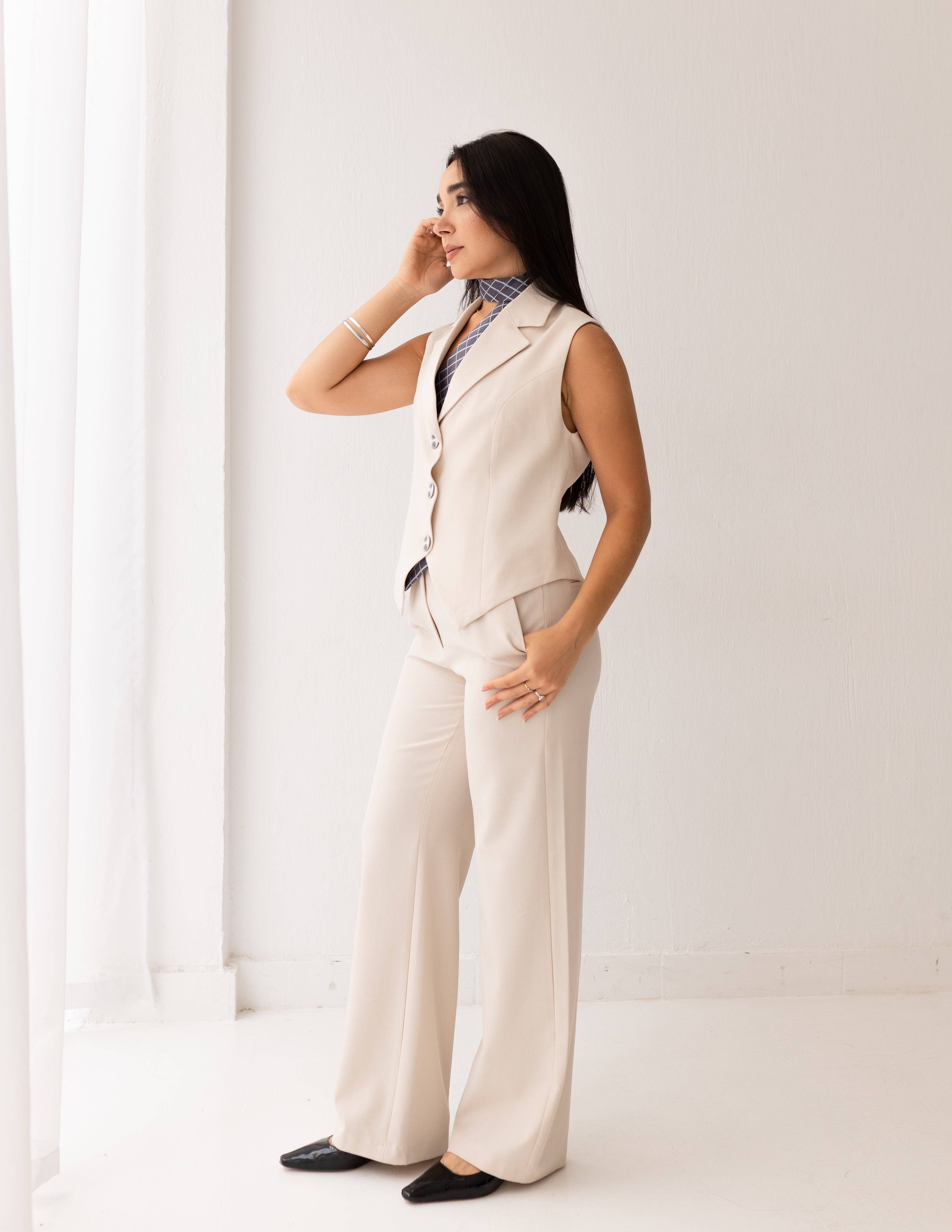 Soft Cream Cropped Vest