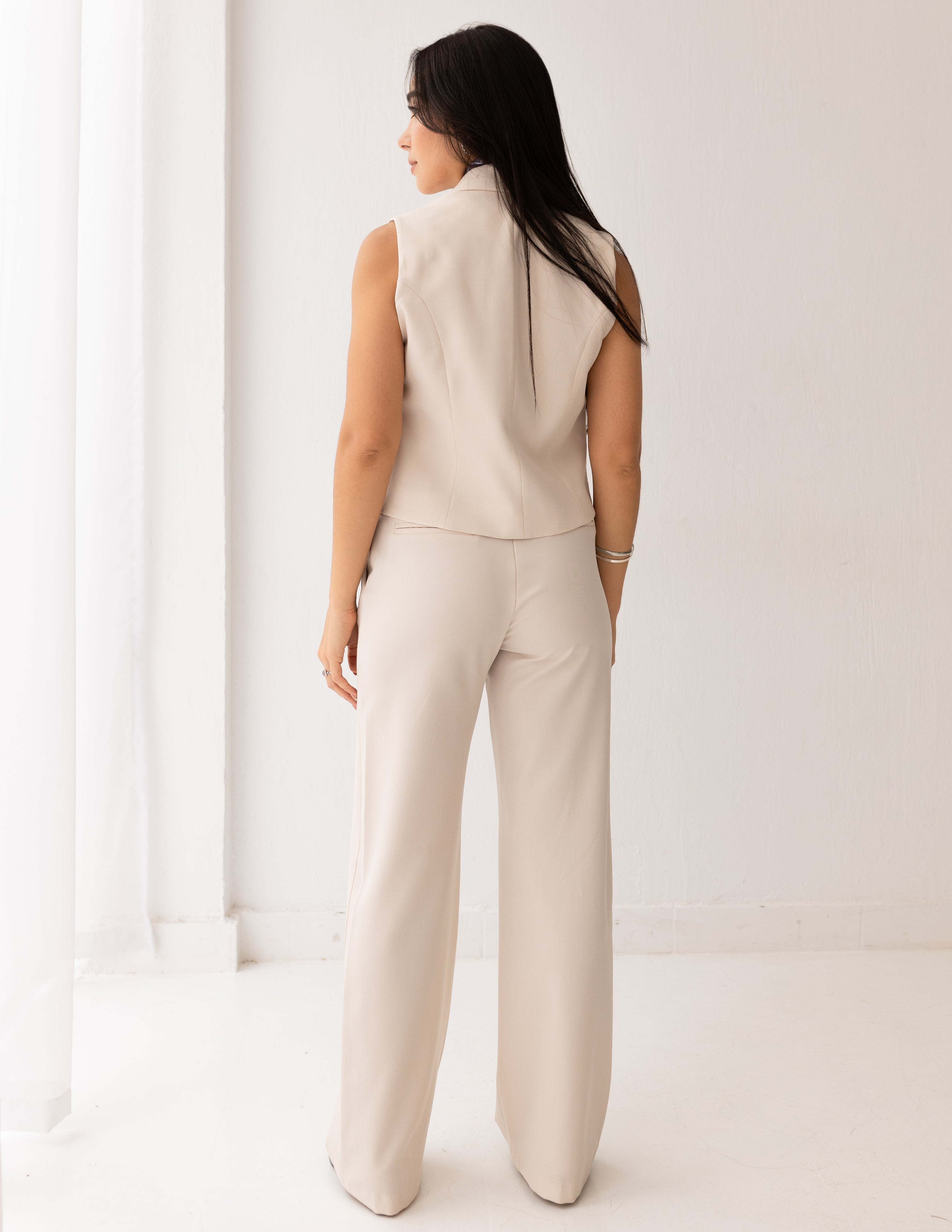 Soft Cream Cropped Vest