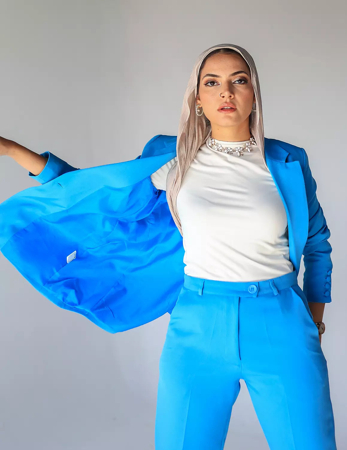 سترة زرقاء
