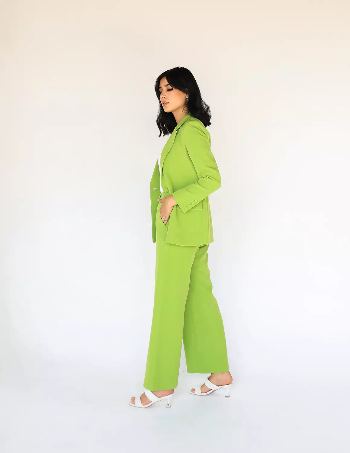 بنطال واسع الساق ومستقيم من Green Apple